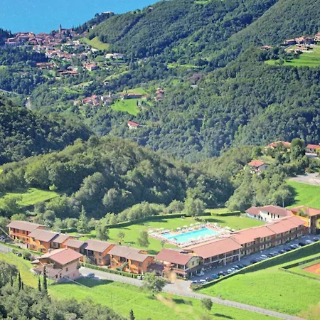 Charming Private Near Garda Golf Club *