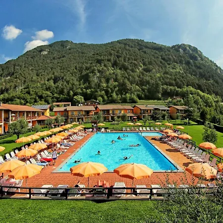Charming Private Near Garda Golf Club Дом отдыха *